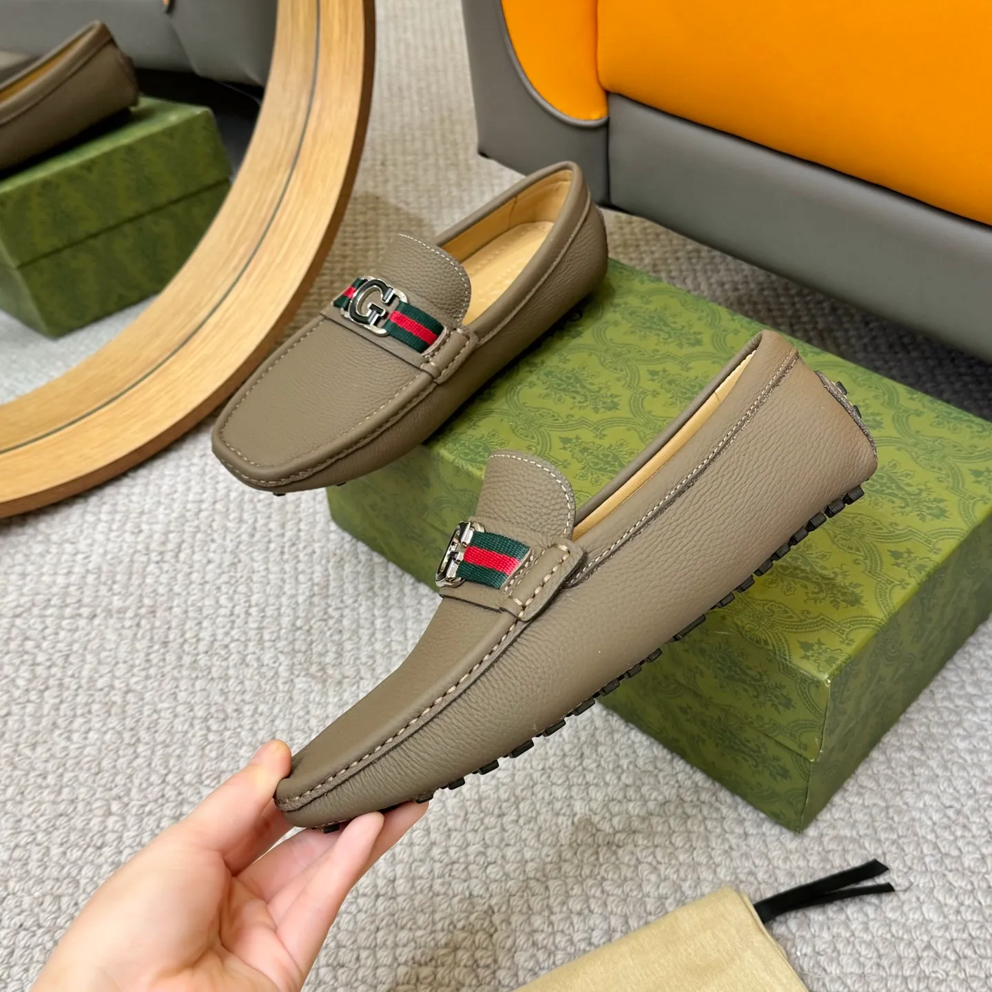 Men's shoes 💰420 (Yangli) Gucci* - the top version of Gucci classic beanie shoes! It is made of imported original cowhide and has a comfortable first layer of sheepskin lining! Original wear-resistant rubber outsole! High quality products! Size 38-46, with shoe dial, cloth bag, card
